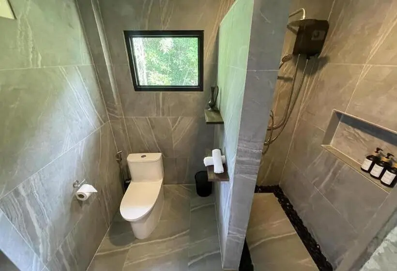 Deluxe Suite Sea View, Oon Lee Bungalows