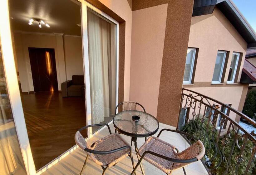 小型套房带阳台, Sting Hotel & Event Palace