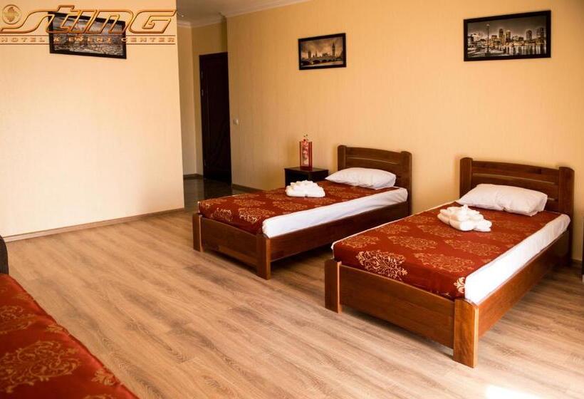 高级三人间, Sting Hotel & Event Palace