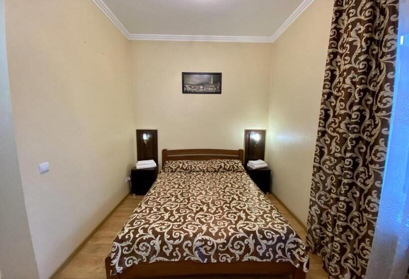 三人经典房间, Sting Hotel & Event Palace