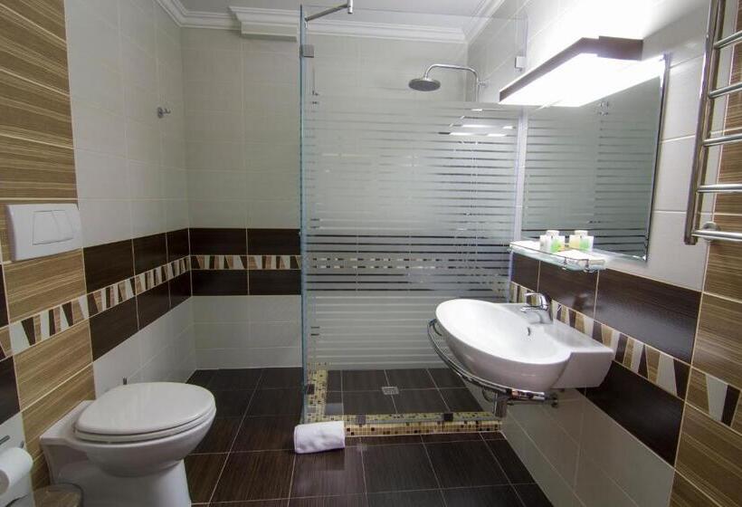 סוויטה, Belle Royalle