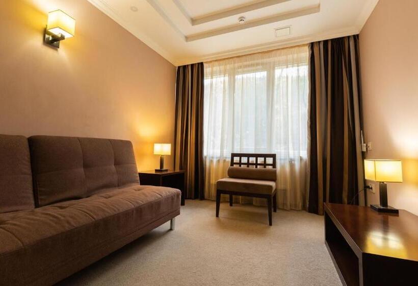 Family Suite, Belle Royalle