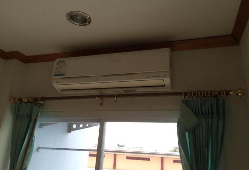 デラックスルーム, Chonnatee Residence