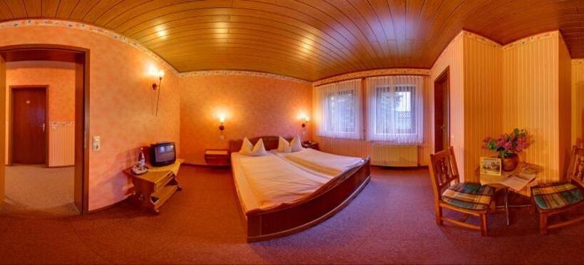 Четырехместный Номер Стандарт, Gemündener Hof
