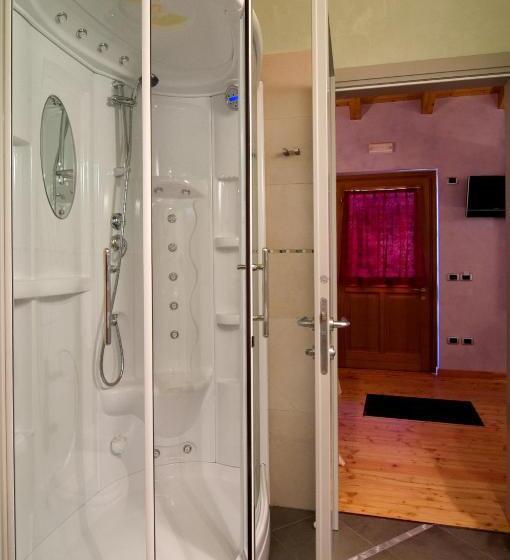 标准三人间, Lokanda Devetak