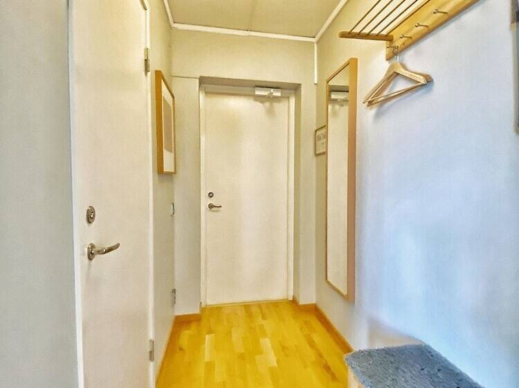 Номер Стандарт, Wiks Slott