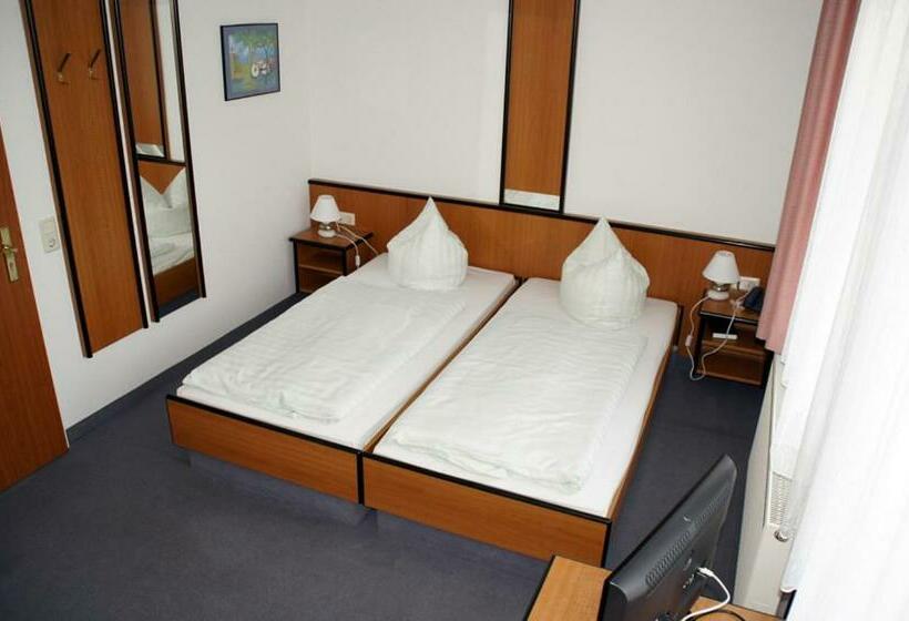 اتاق استاندارد یک نفره, Landhotel Pagram Frankfurt/oder