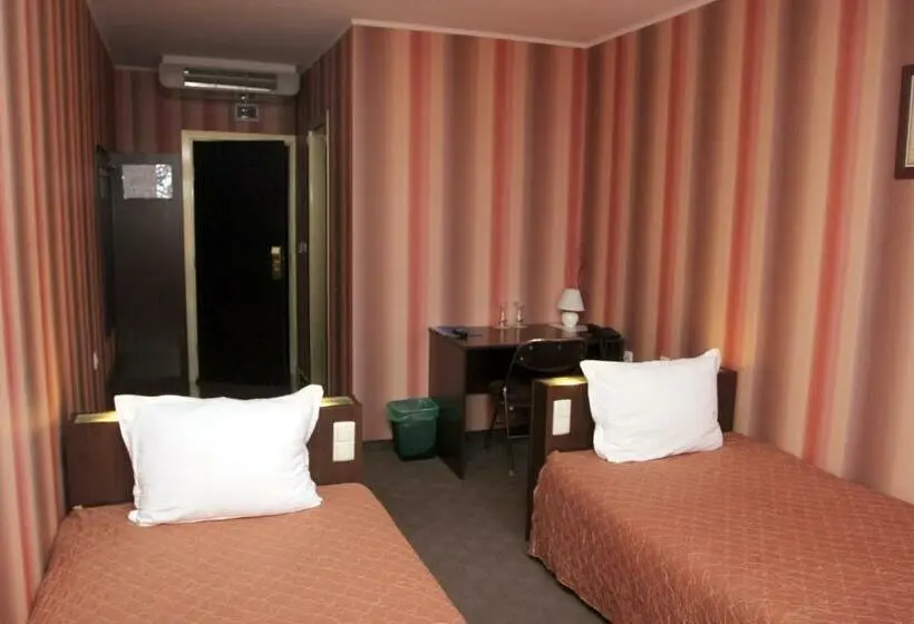 スタンダードルーム, Formula 1 Motel