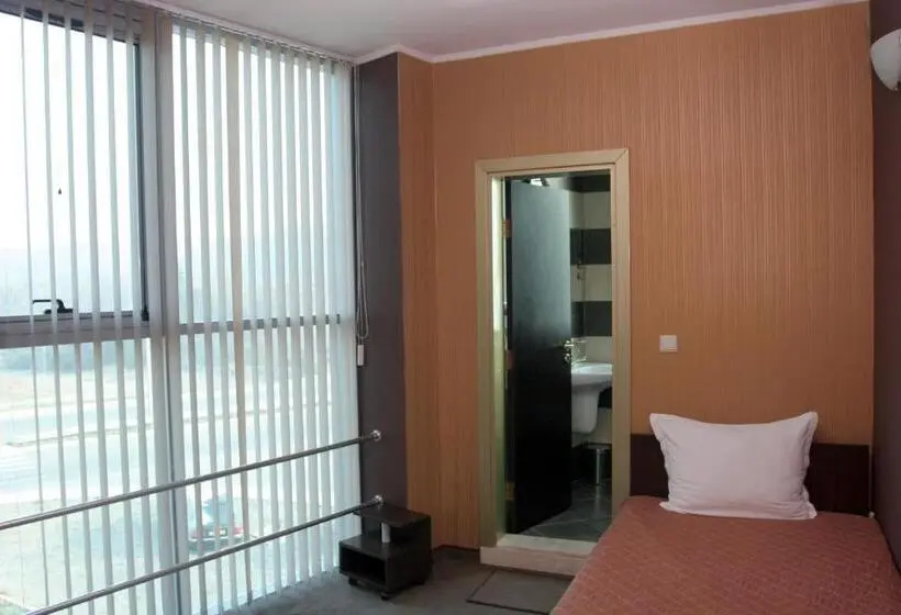 スタンダードシングルルーム, Formula 1 Motel