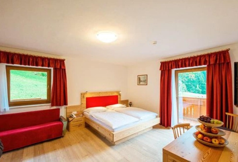 Номер Комфорт, Feldrand