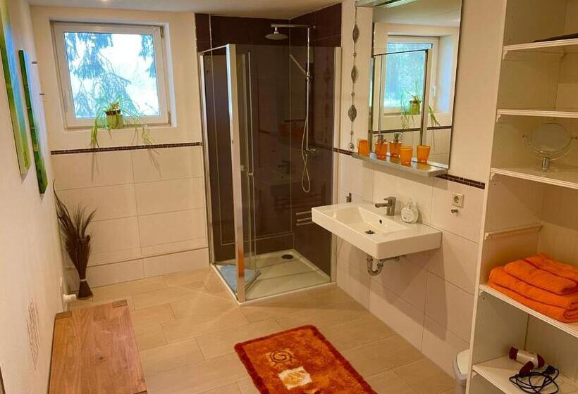 Дом 1 Спальня, Gutshaus Kajahn