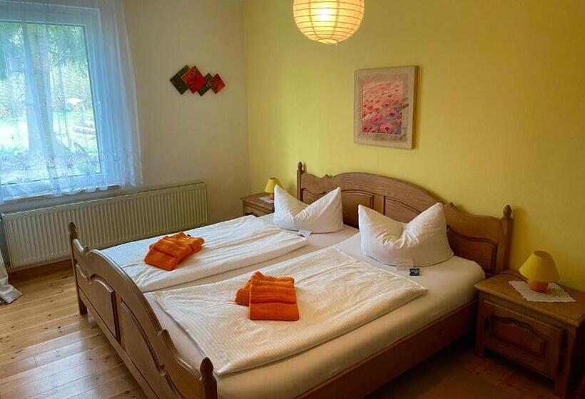 Дом 1 Спальня, Gutshaus Kajahn