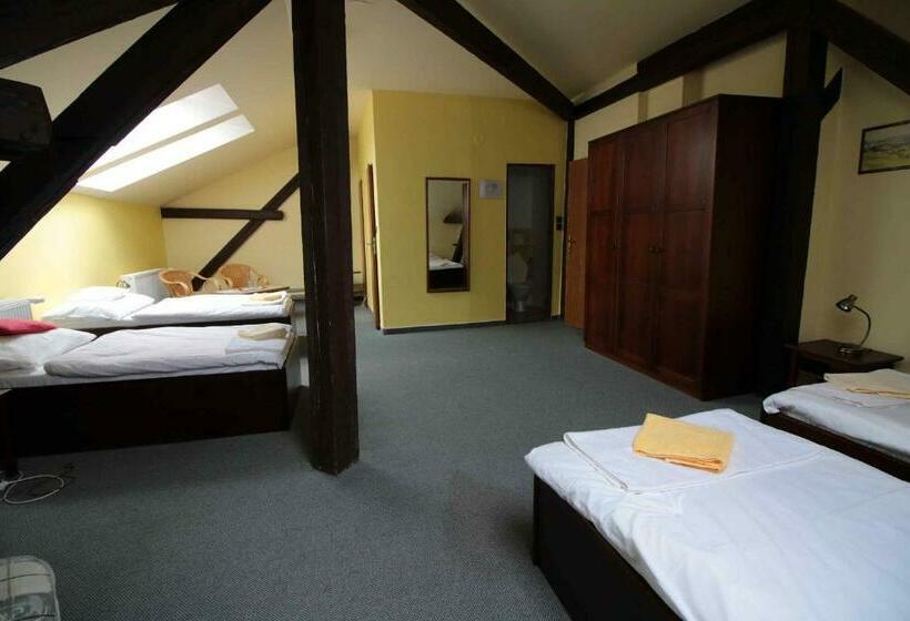 Четырехместный Номер Стандарт, Nobys