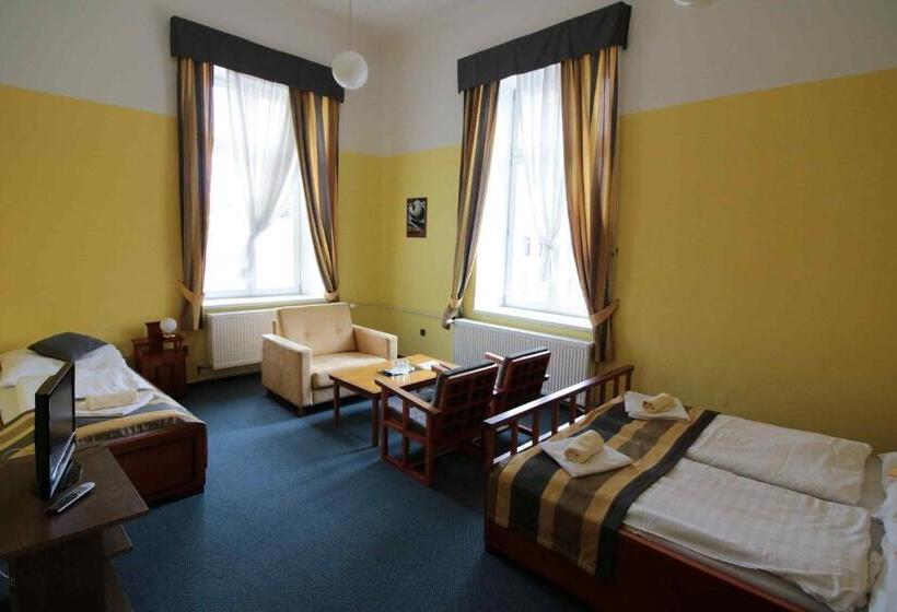 Номер Стандарт Трехместный, Nobys