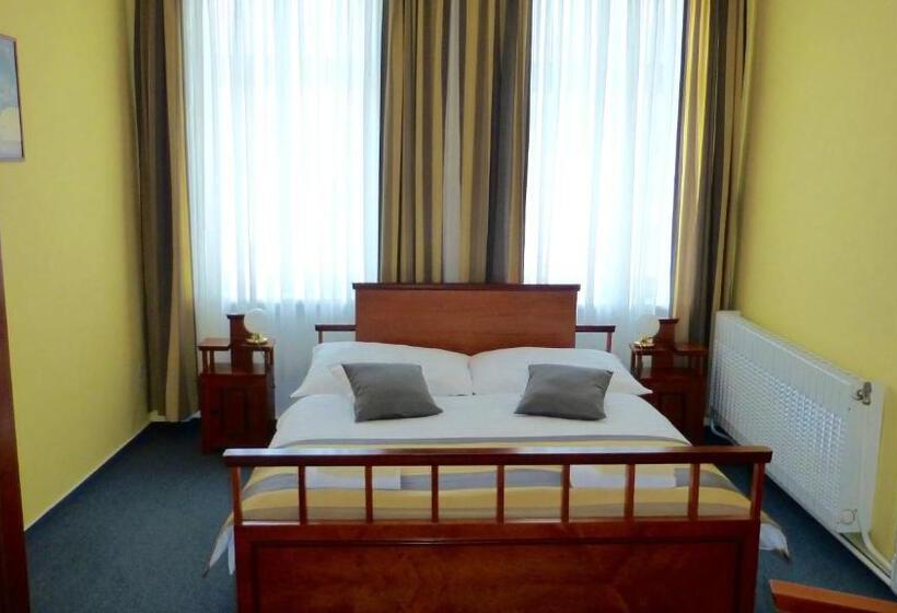 Апартаменты Deluxe 1 Спальня, Nobys