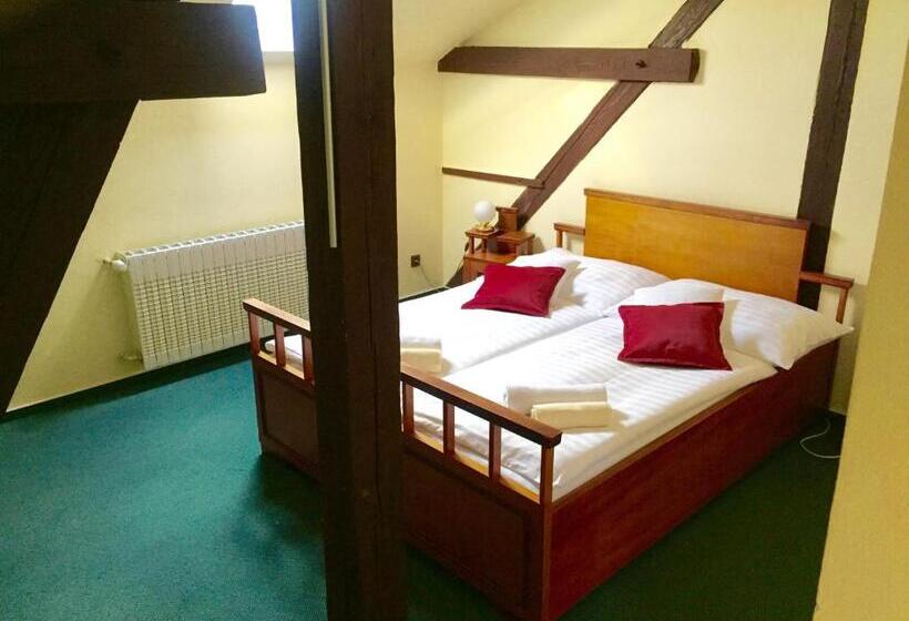 Номер Стандарт Трехместный, Nobys