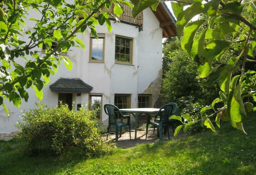 Апартаменты 1 Спальня, Gästehaus Lara