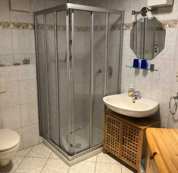 Апартаменты 1 Спальня, Gästehaus Lara