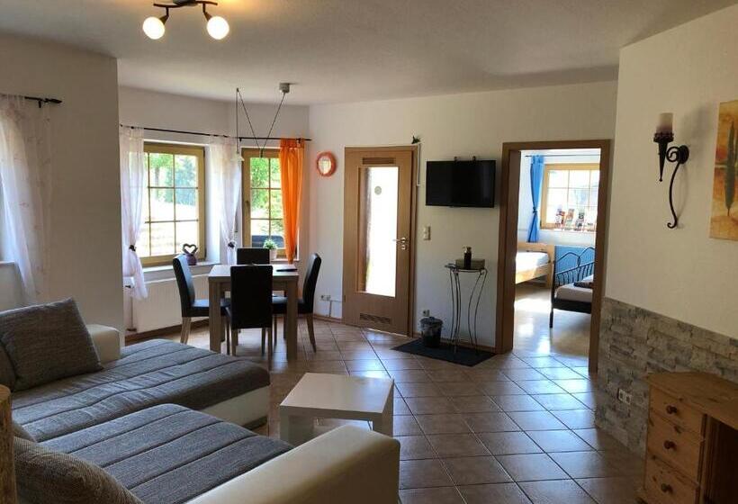 Апартаменты 1 Спальня, Gästehaus Lara