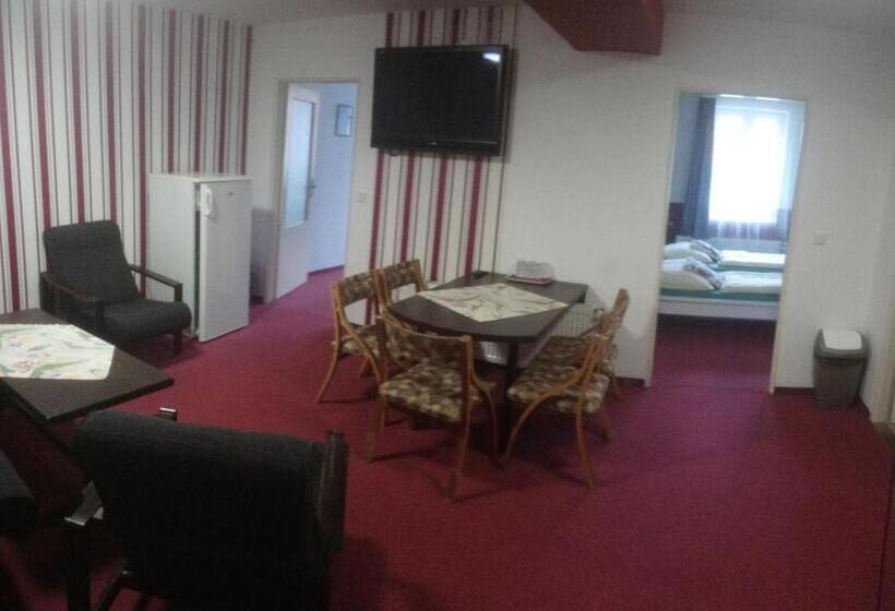 Апартаменты 2 Спальни, Penzion Měšťanský Dům