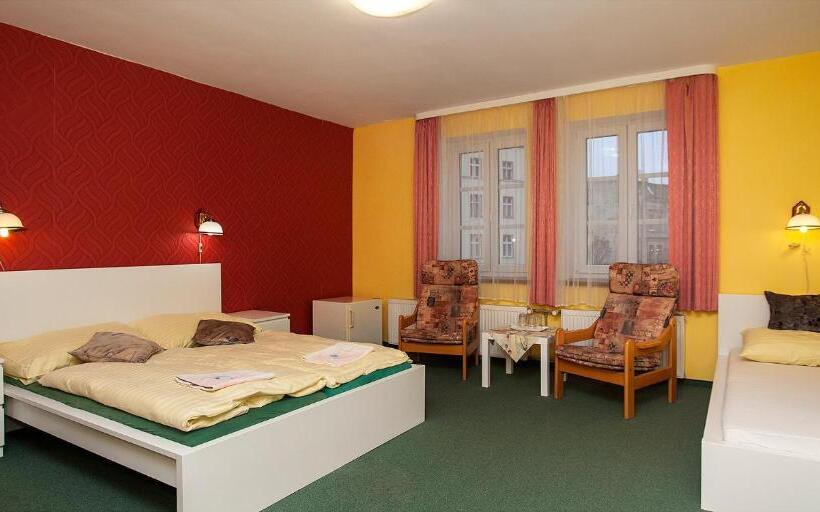 Четырехместный Номер Стандарт, Penzion Měšťanský Dům