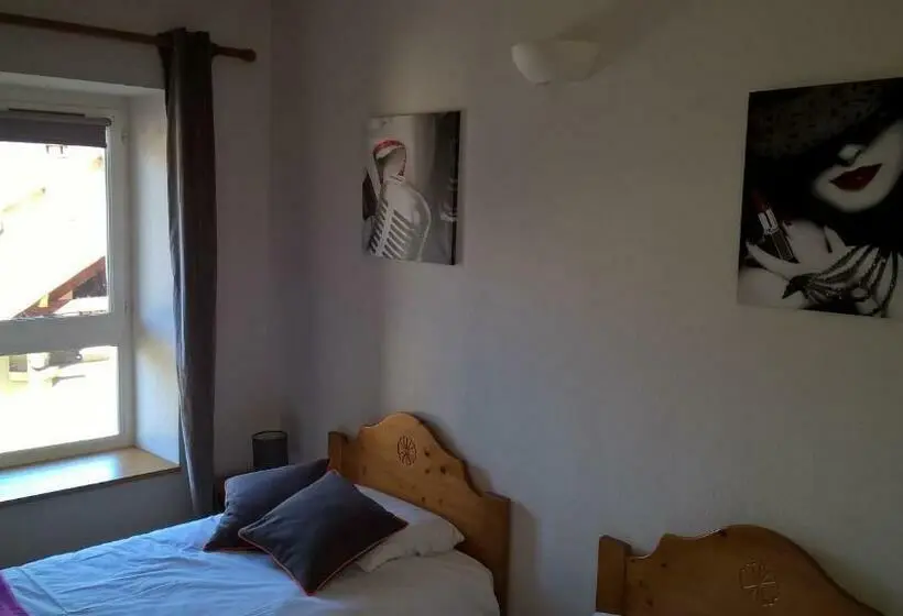 スタンダードルーム, Auberge De Motz