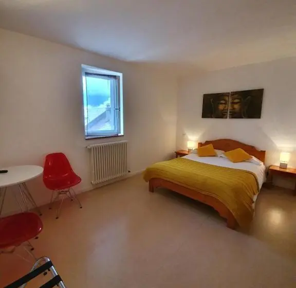 スタンダードルーム, Auberge De Motz