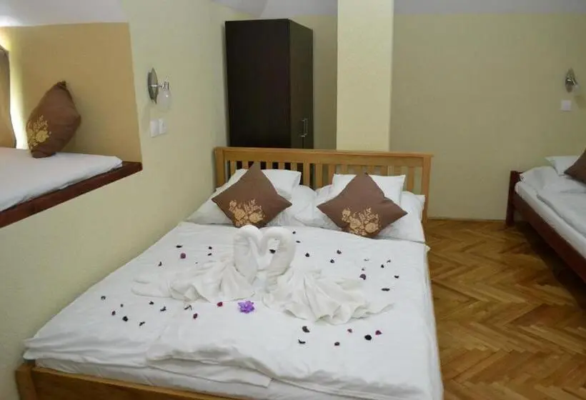 Sviitti, Ezüstfenyő