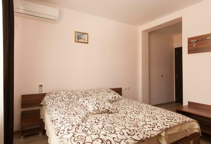 标准单人间, Verona