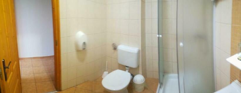 Quarto Estandar, áldos Panzió