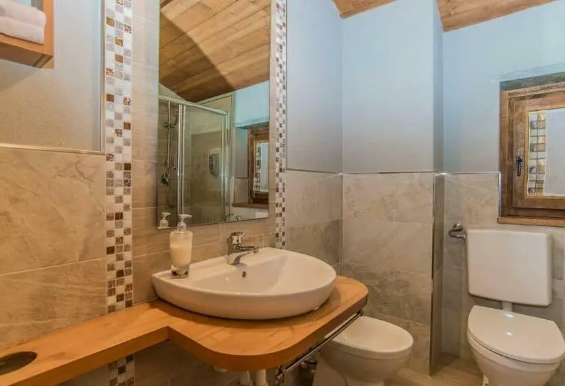 Perhehuone, Locanda Il Campo Della Quercia