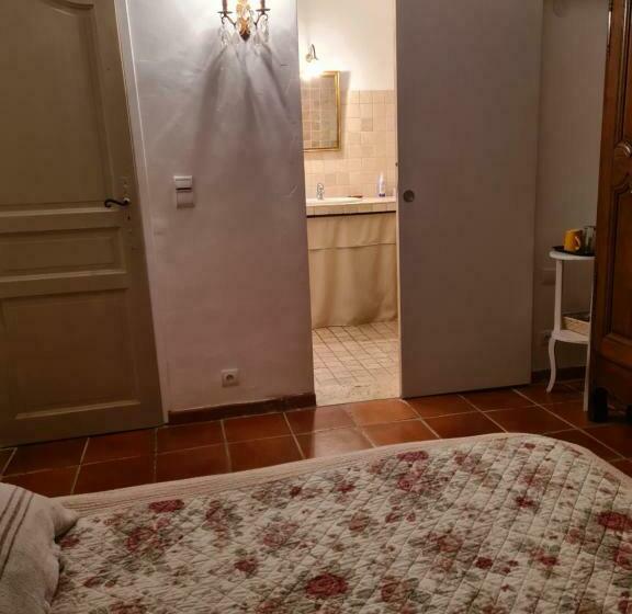 Номер Стандарт, Le Mas Des Pins