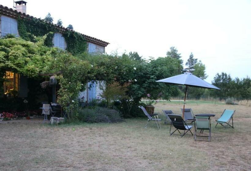 Quarto Estandar, Le Mas Des Pins