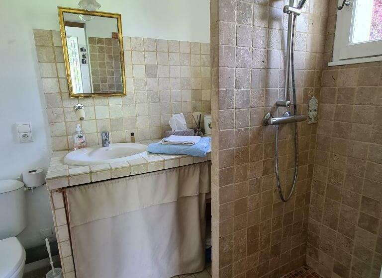 Номер Стандарт, Le Mas Des Pins