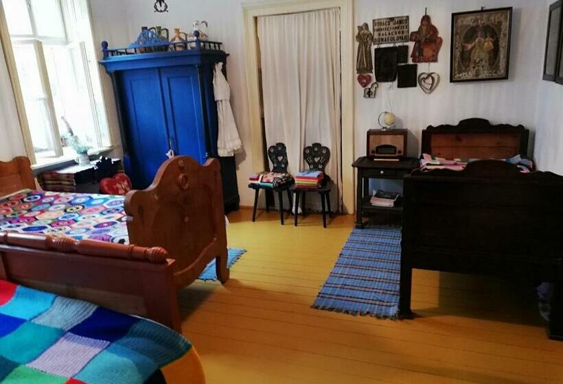 Quarto Quádruplo Standard, Rozmaringos Udvarház