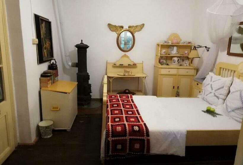 Quarto standard, Rozmaringos Udvarház