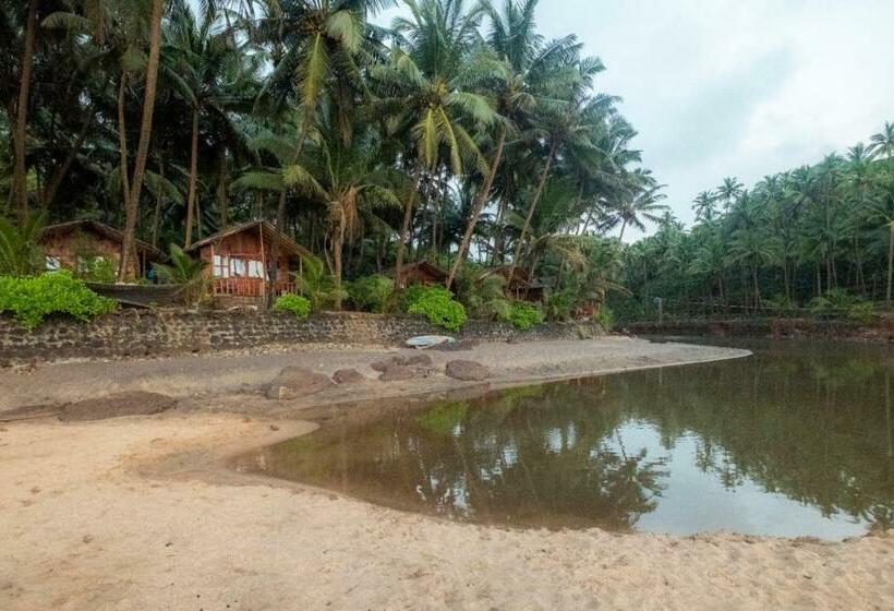 كابينة, Blue Lagoon Resort Goa