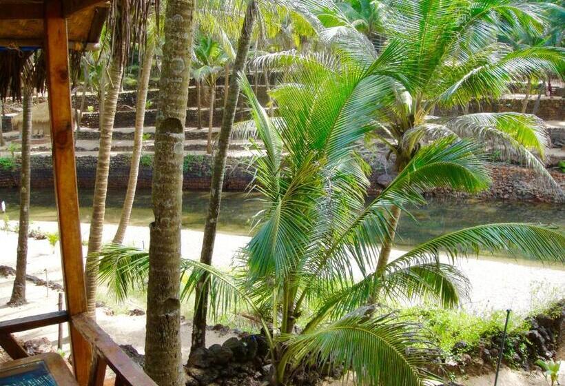 كابينة, Blue Lagoon Resort Goa