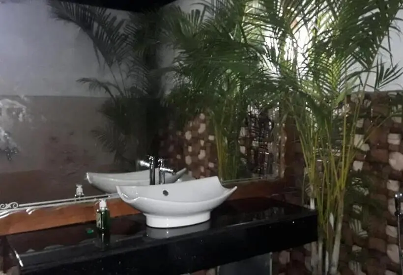 Cabane Deluxe, Blue Lagoon Resort Goa