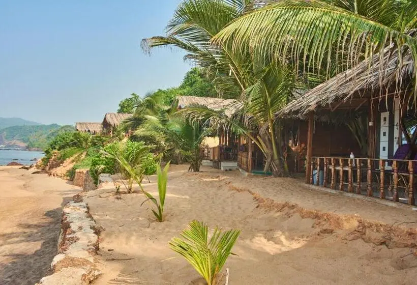 Cabane Deluxe, Blue Lagoon Resort Goa