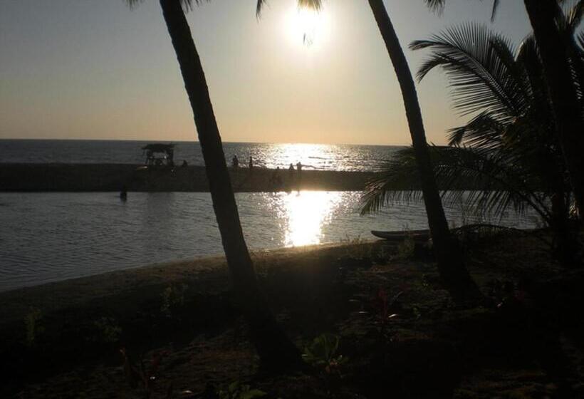 Хижина, Blue Lagoon Resort Goa