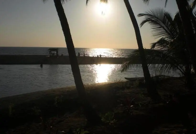 Cabane, Blue Lagoon Resort Goa