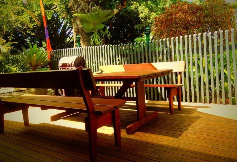 חדר סטנדרט עם טרסה, Grey Gum Lodge