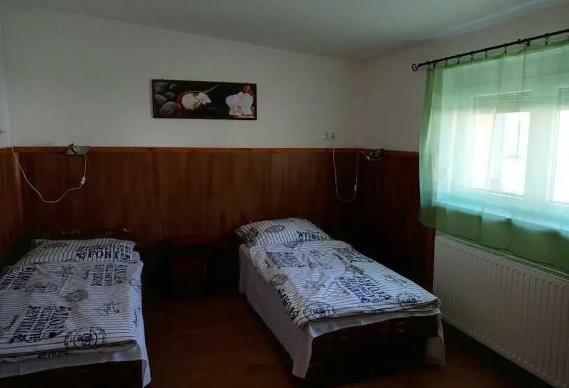 ２ベッドルームアパートメント, Napsugár Vendégház