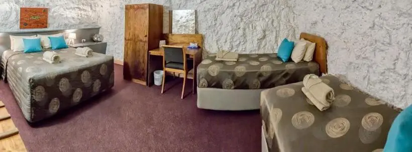スタンダードトリプルルーム, White Cliffs Underground Motel