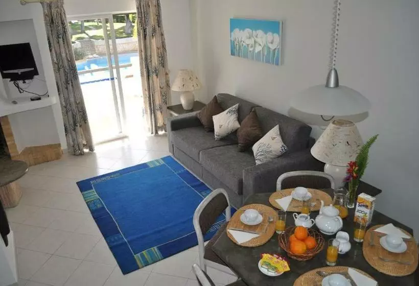 استودیوی سوپریور, Balaia Golf Village