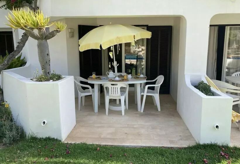 استودیوی سوپریور, Balaia Golf Village