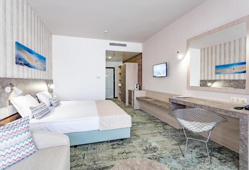 Полулюкс, Hi Hotels Imperial Resort   Ultra All Inclusive