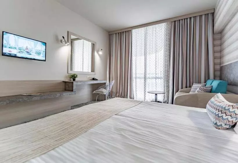 Deluxe-huone Sivuttainen Merinäkymä, Hi Hotels Imperial Resort Ultra All Inclusive