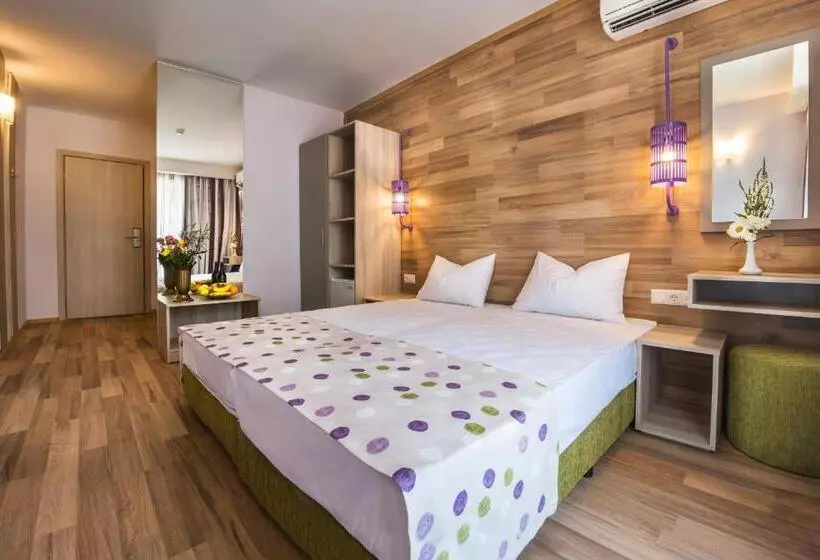 Perhehuone, Hi Hotels Imperial Resort Ultra All Inclusive
